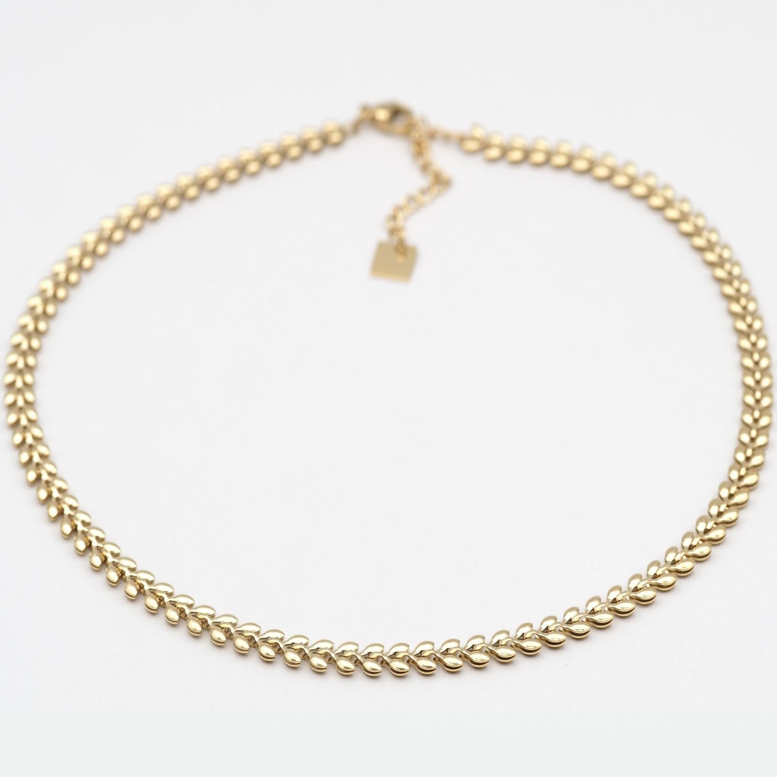 Blätter Kette Gold